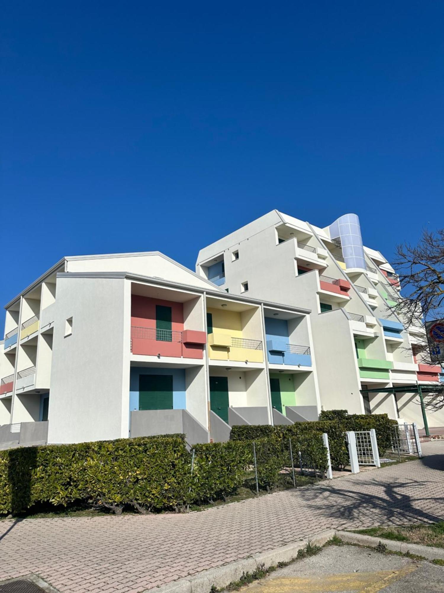 Villaggio Luna Swimmingpool- Agenzia Cocal