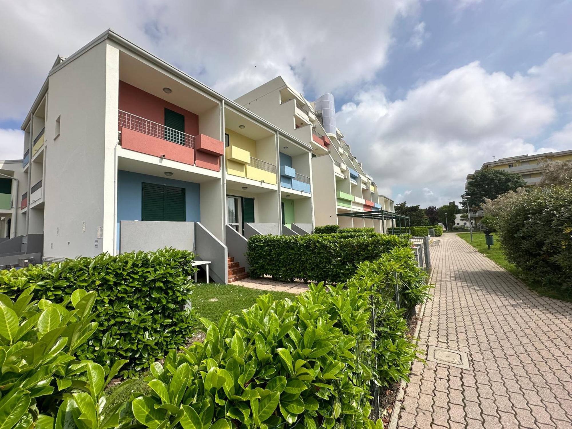 Villaggio Luna Swimmingpool- Agenzia Cocal Apartment