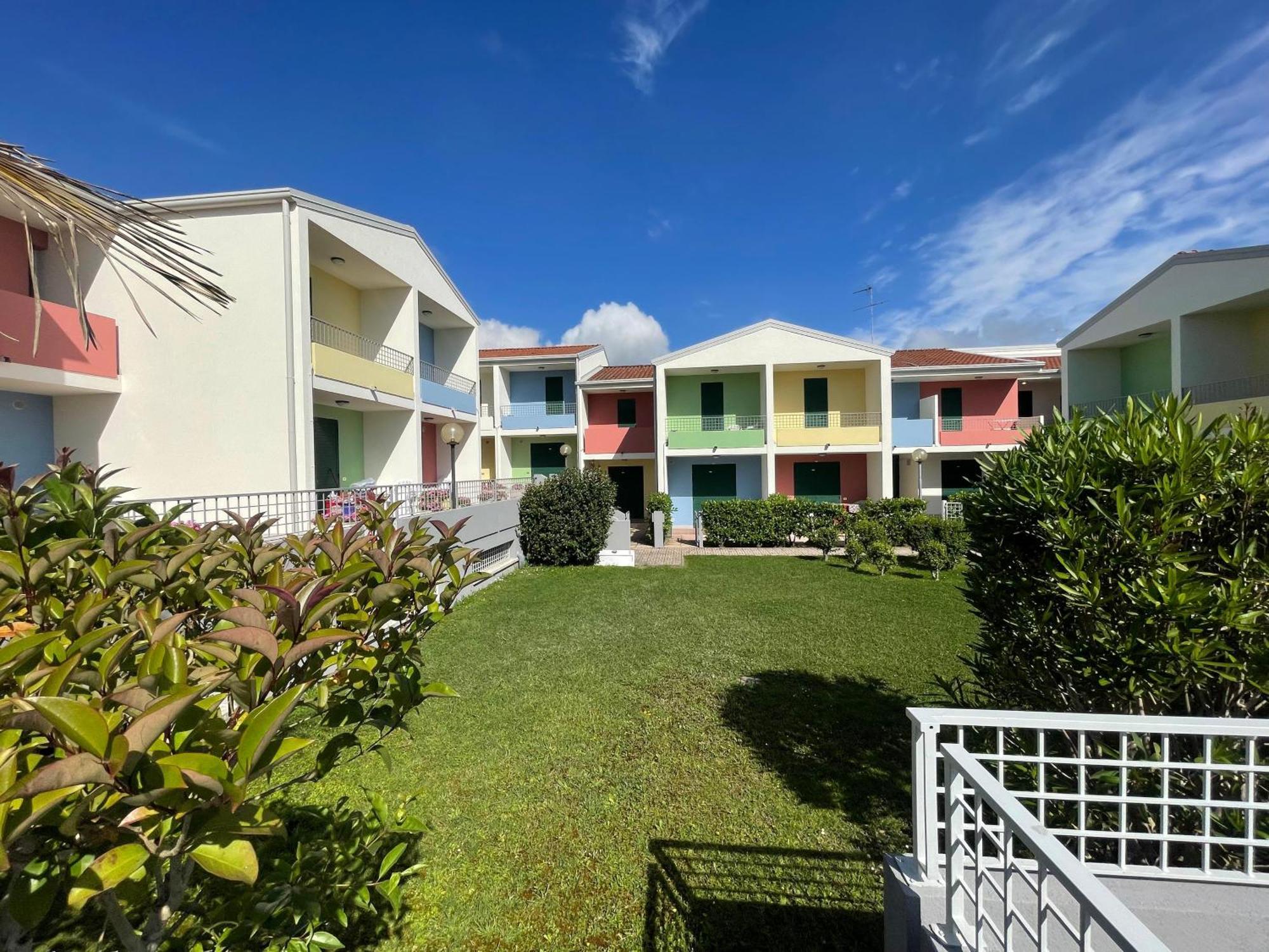 Villaggio Luna Swimmingpool- Agenzia Cocal * Caorle